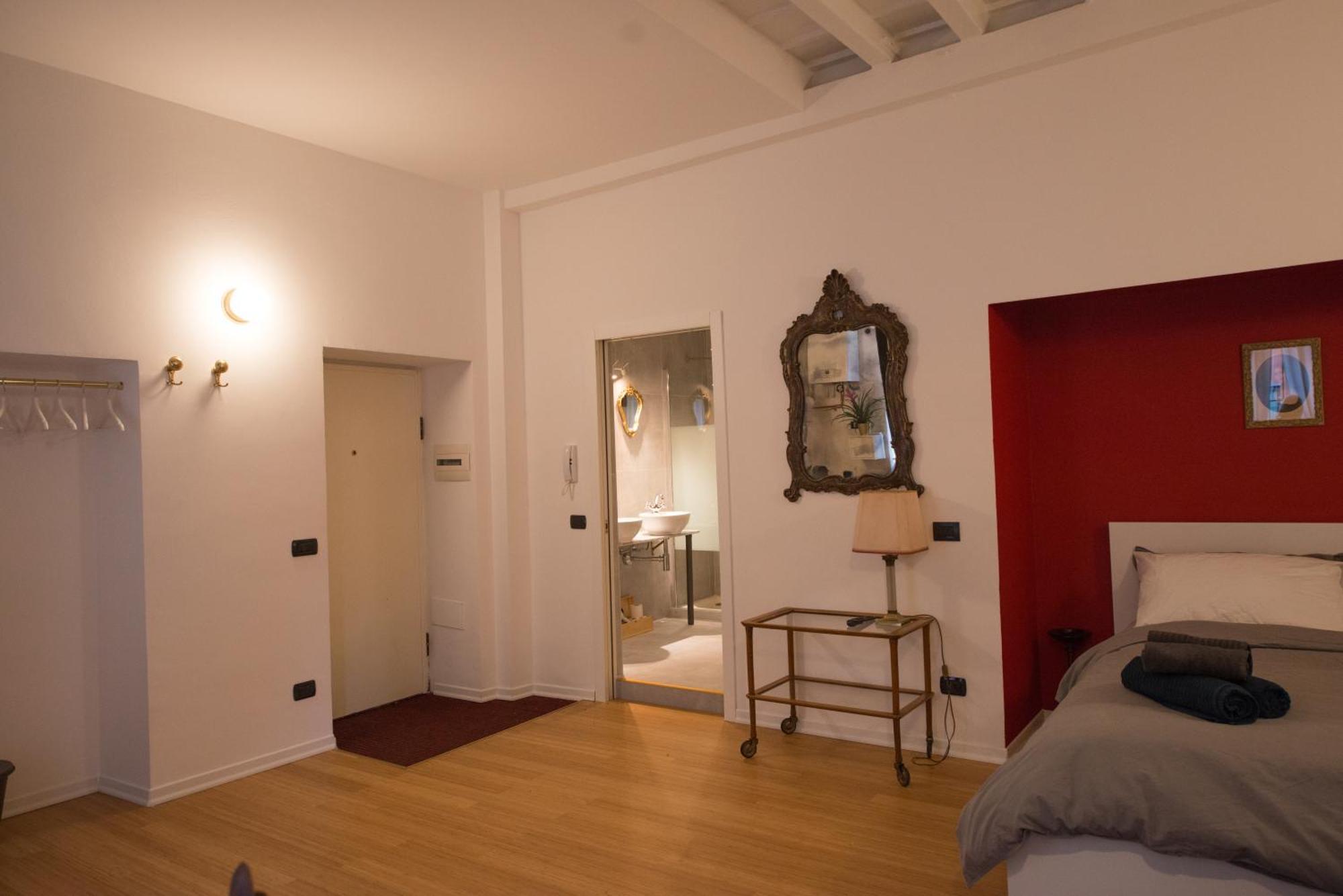 Small Studio 5 Min To The Metro Apartment Milan Exterior photo