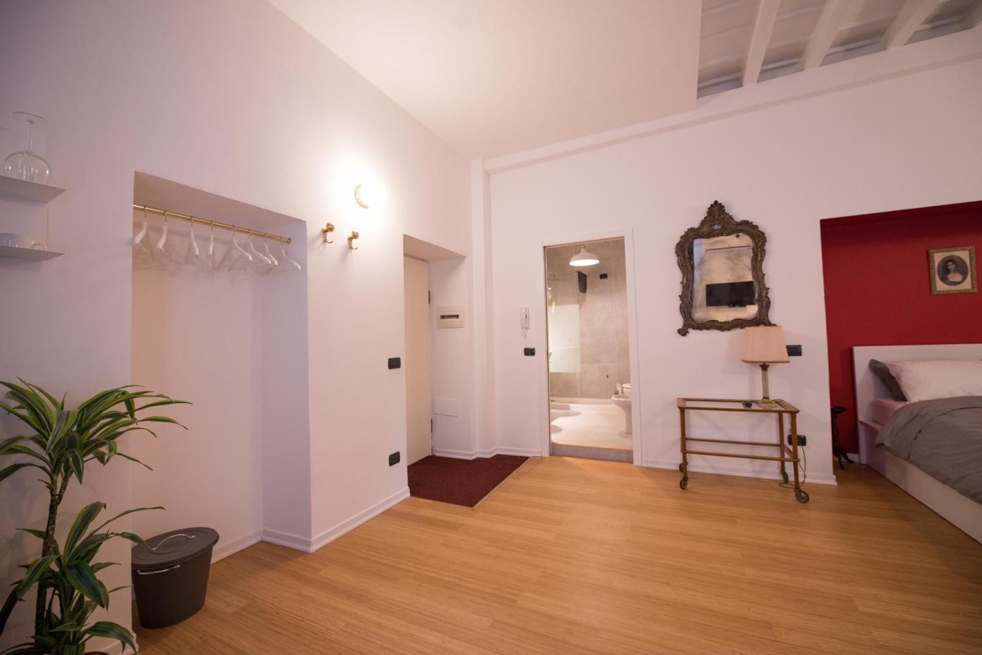 Small Studio 5 Min To The Metro Apartment Milan Exterior photo